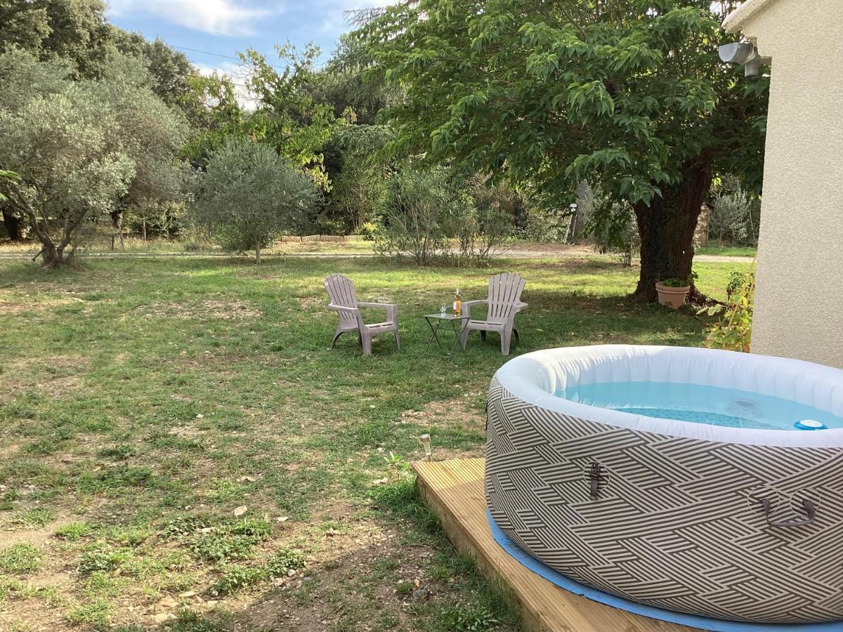Au Mas Des Chenes Villa La Baume-de-Transit Eksteriør billede